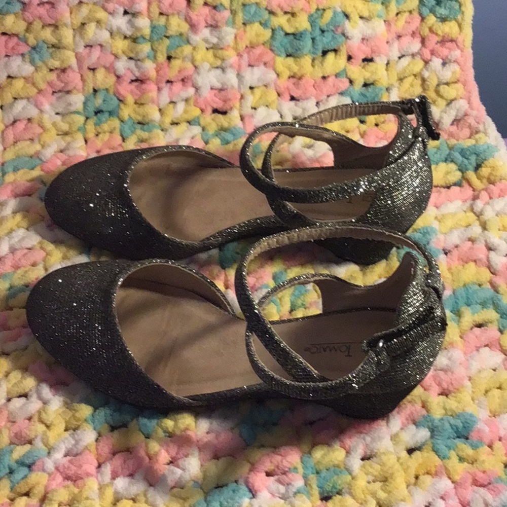 Girls silver dress shoes size 3
